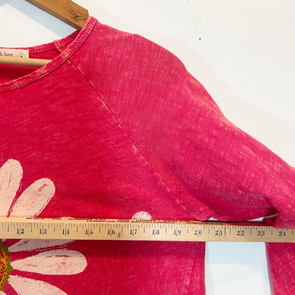 Jess & Jane Happy Days Raspberry Daisy Flower 100% Cotton NWT Top Size Small - Picture 8 of 11